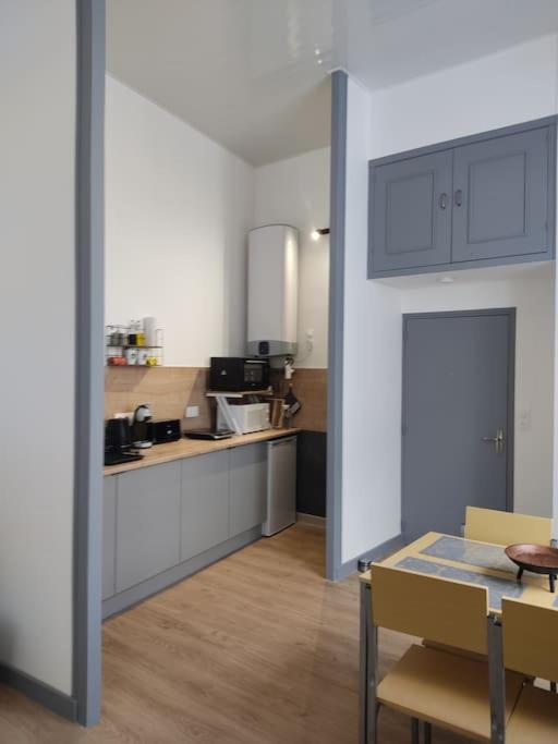 Appartement Avec Parking Prive Saumur Eksteriør billede